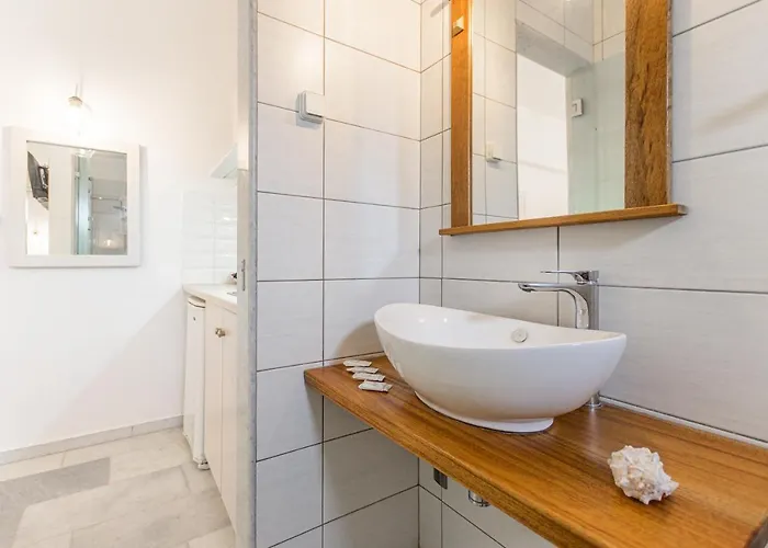 Katerina Babis Apart Otel 3*