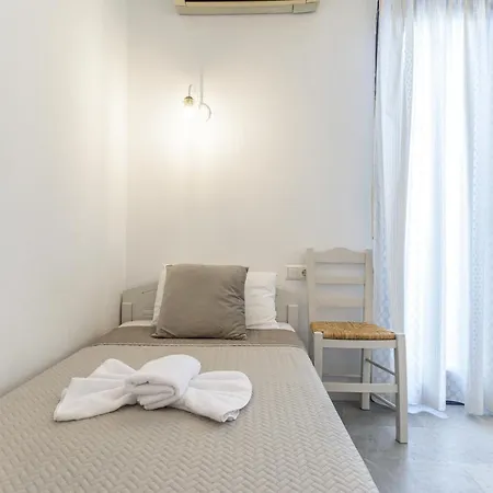 Katerina Babis 3* Agios Prokopios (Naxos)